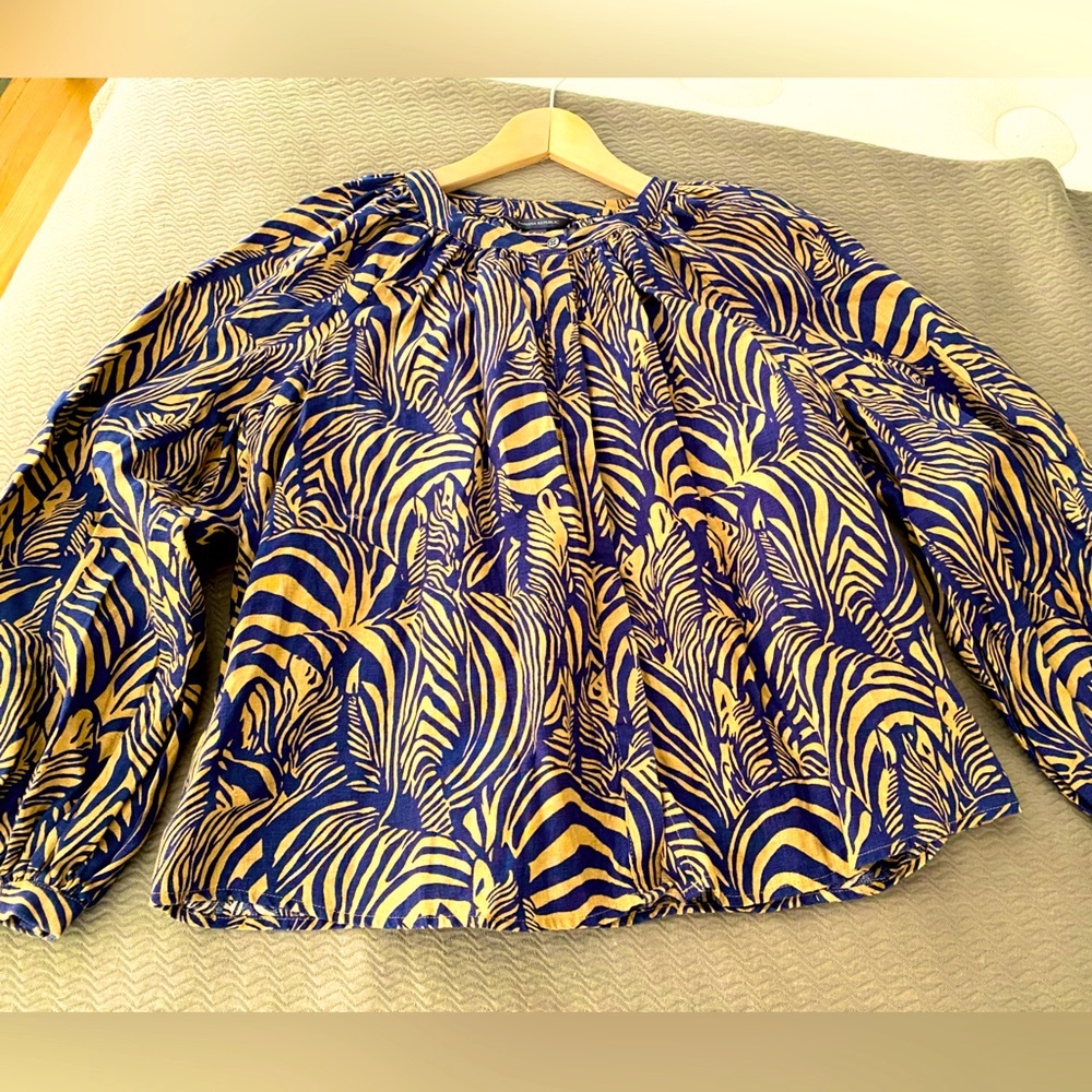 Banana Republic button down linen blouse peasant jungle zebra safari stripes 💙🤎 - Picture 2 of 11